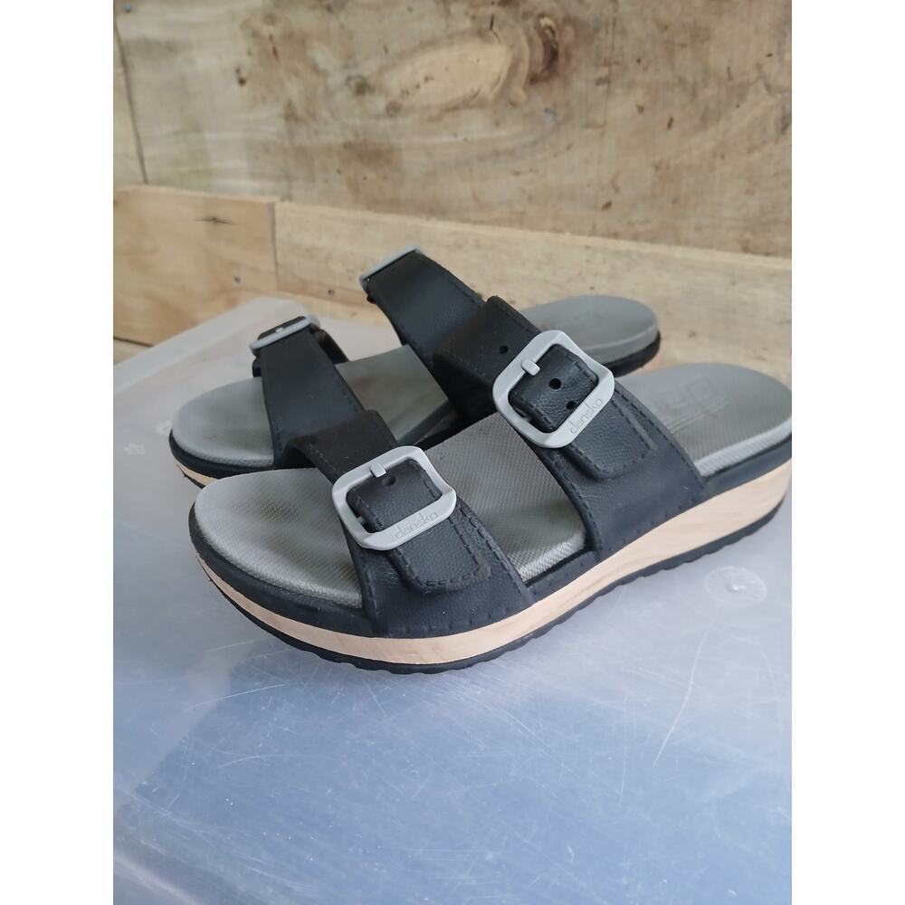 Dansco Kandi slip-on sandals. Women's 37 size 6/7